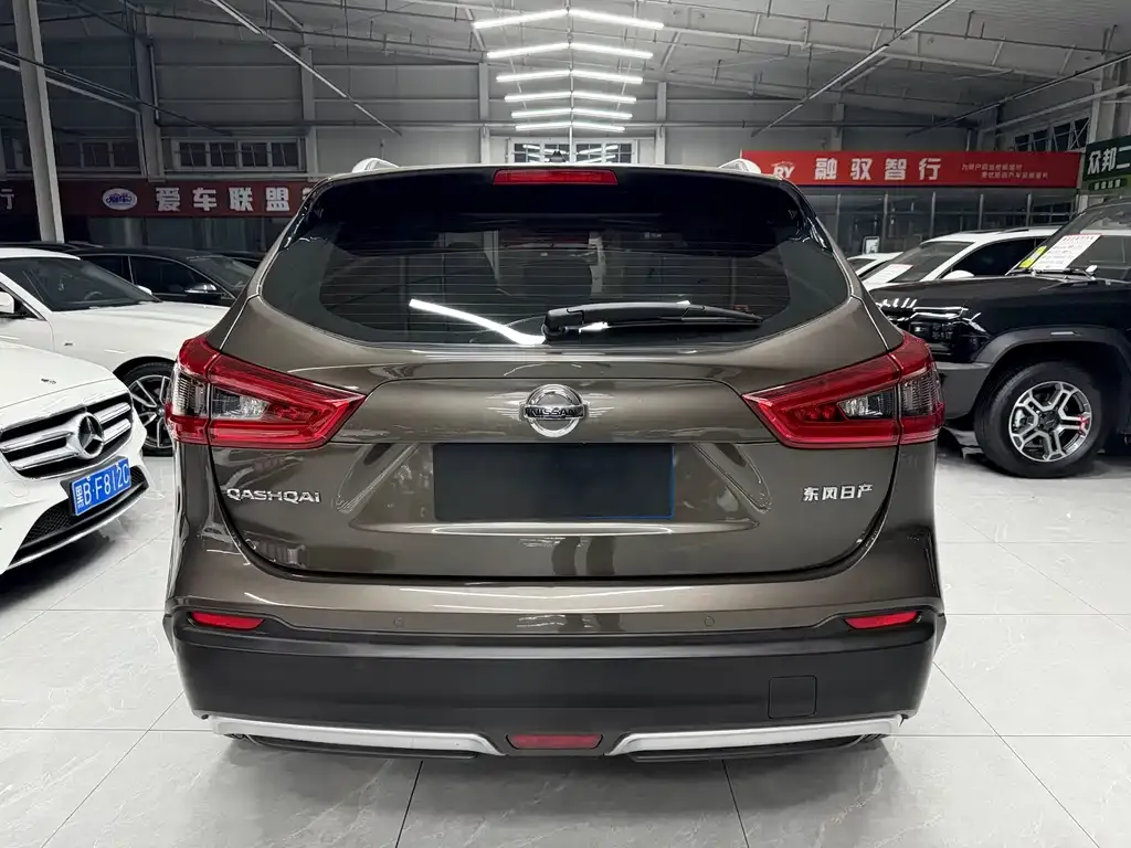Nissan Qashqai — фото 9