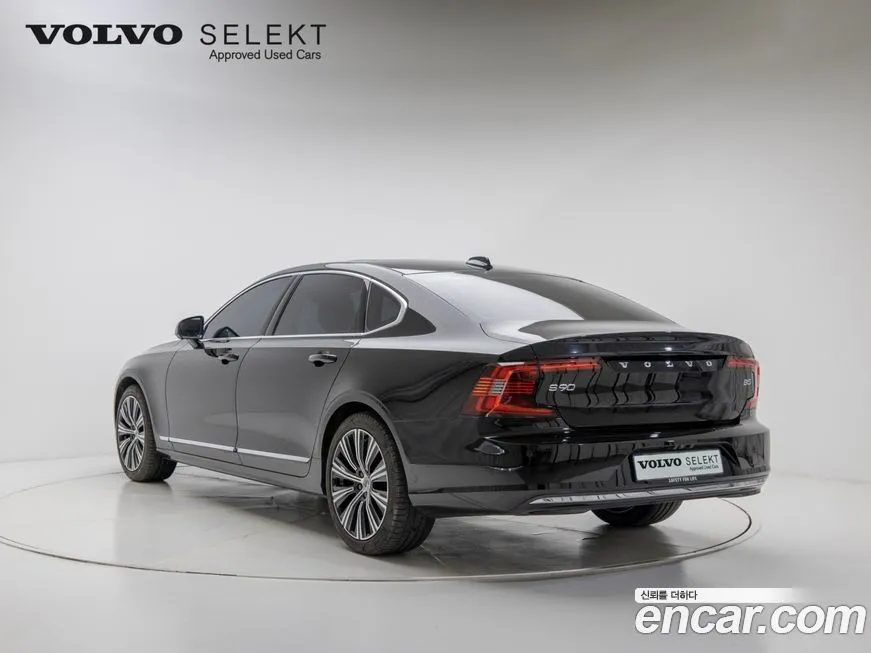 Volvo S90 2024 из KR, фото 4