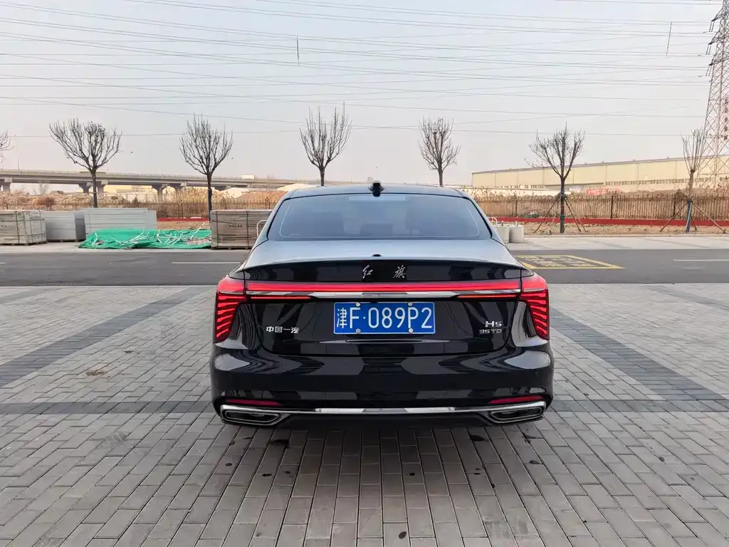 Hongqi H5 — фото 3