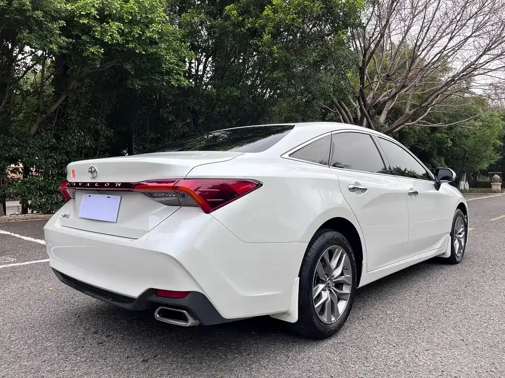 Toyota Avalon 2022 из CN, фото 7