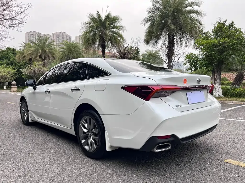 Toyota Avalon 2022 из CN, фото 6