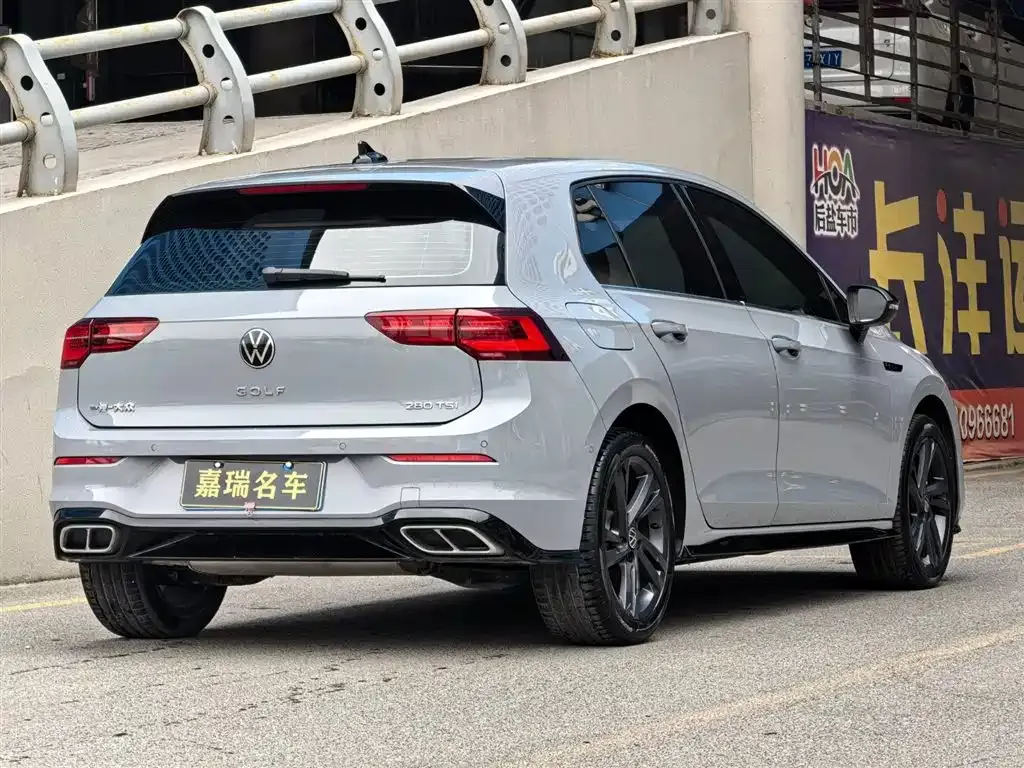 Volkswagen Golf 2024 из CN, фото 8