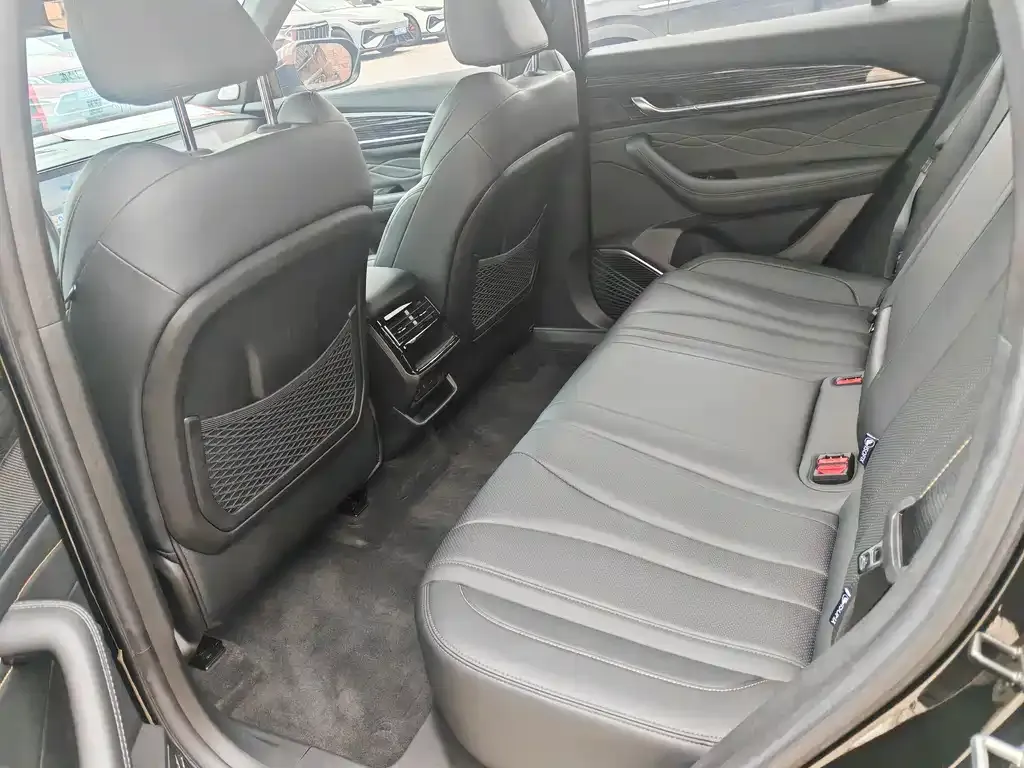 Geely Xingyue L 2025 из CN, фото 2