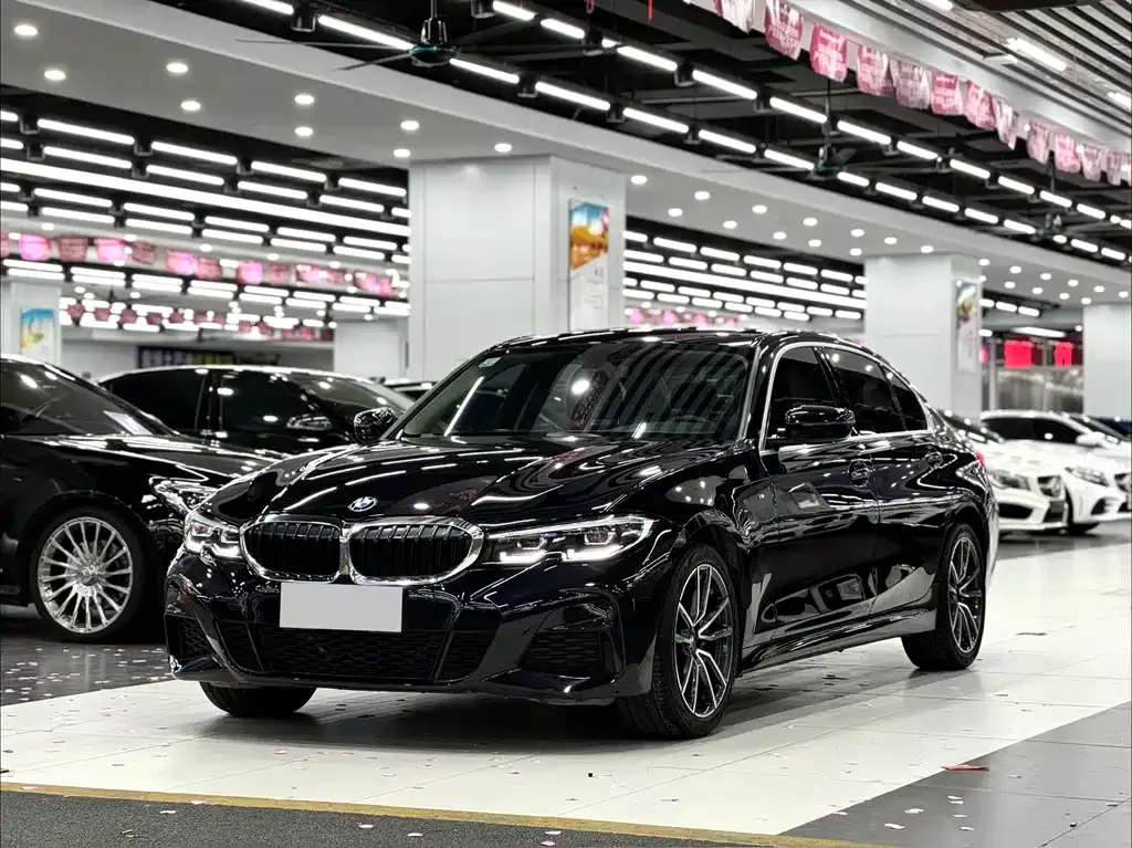 BMW 3 Series 2021 из CN, фото 1