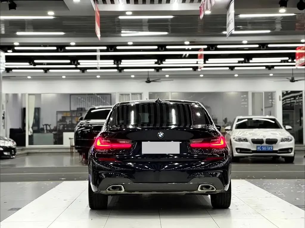 BMW 3 Series 2021 из CN, фото 2
