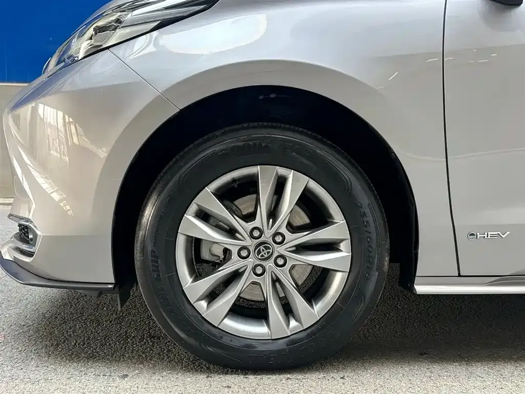 Toyota Sienna 2025 из CN, фото 6