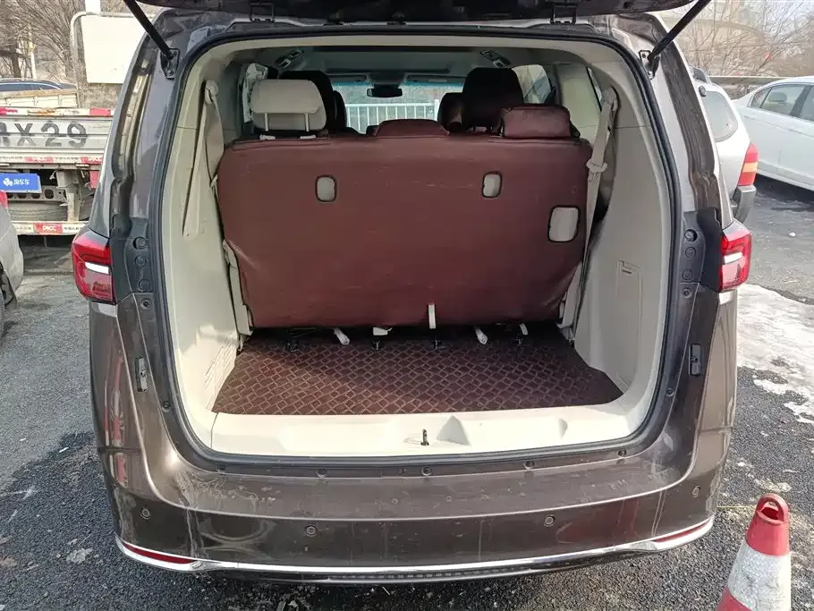 Buick GL8 2023 из CN, фото 5