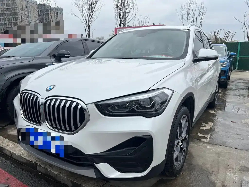 BMW X1 — фото 1
