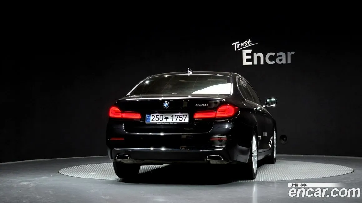 BMW 5-Series — фото 4