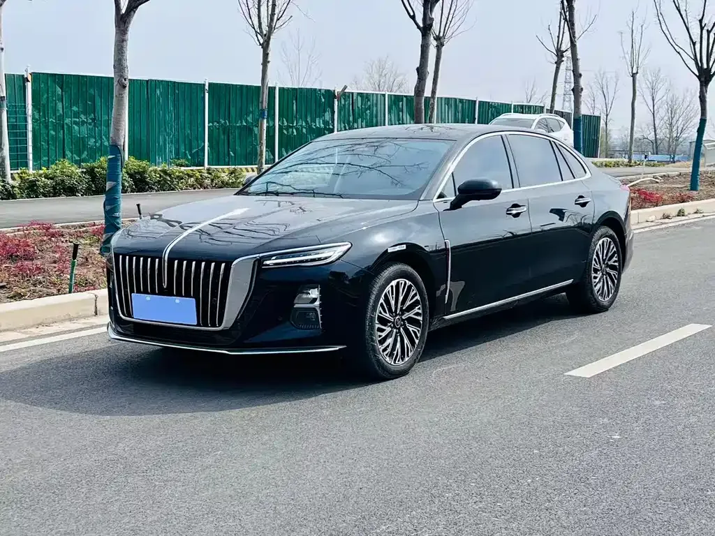 Hongqi H5 — фото 1