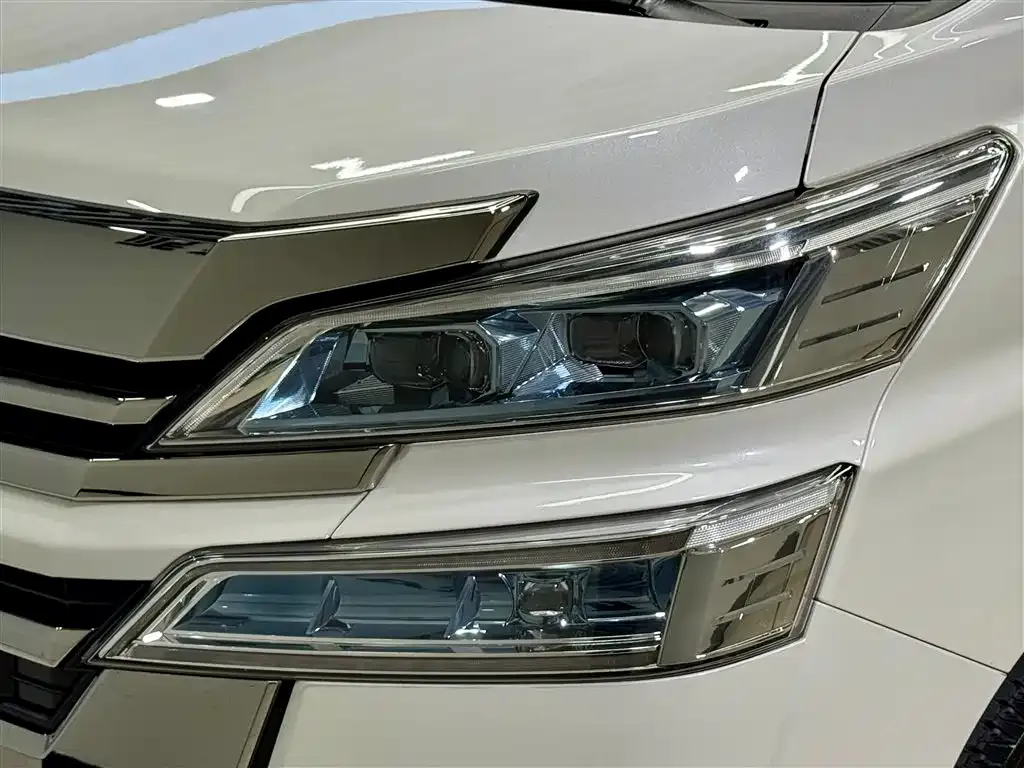 Toyota Vellfire 2021 из CN, фото 4