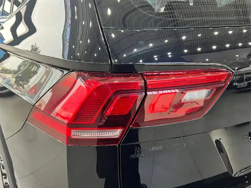Volkswagen Tiguan L 2021 из CN, фото 3