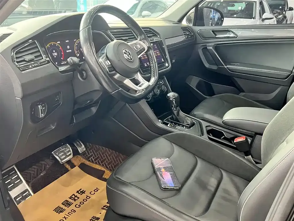 Volkswagen Tiguan L 2021 из CN, фото 2