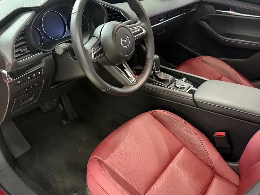 Mazda 3 Axela 2024 из CN, фото 5