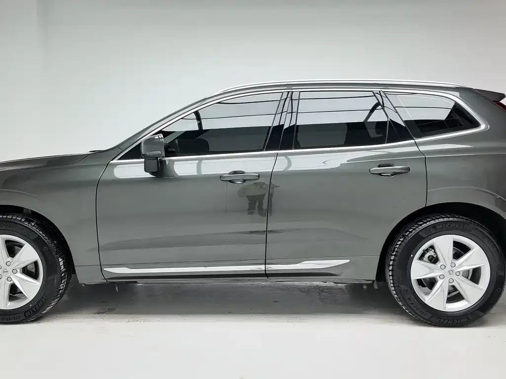Volvo XC60 — фото 4