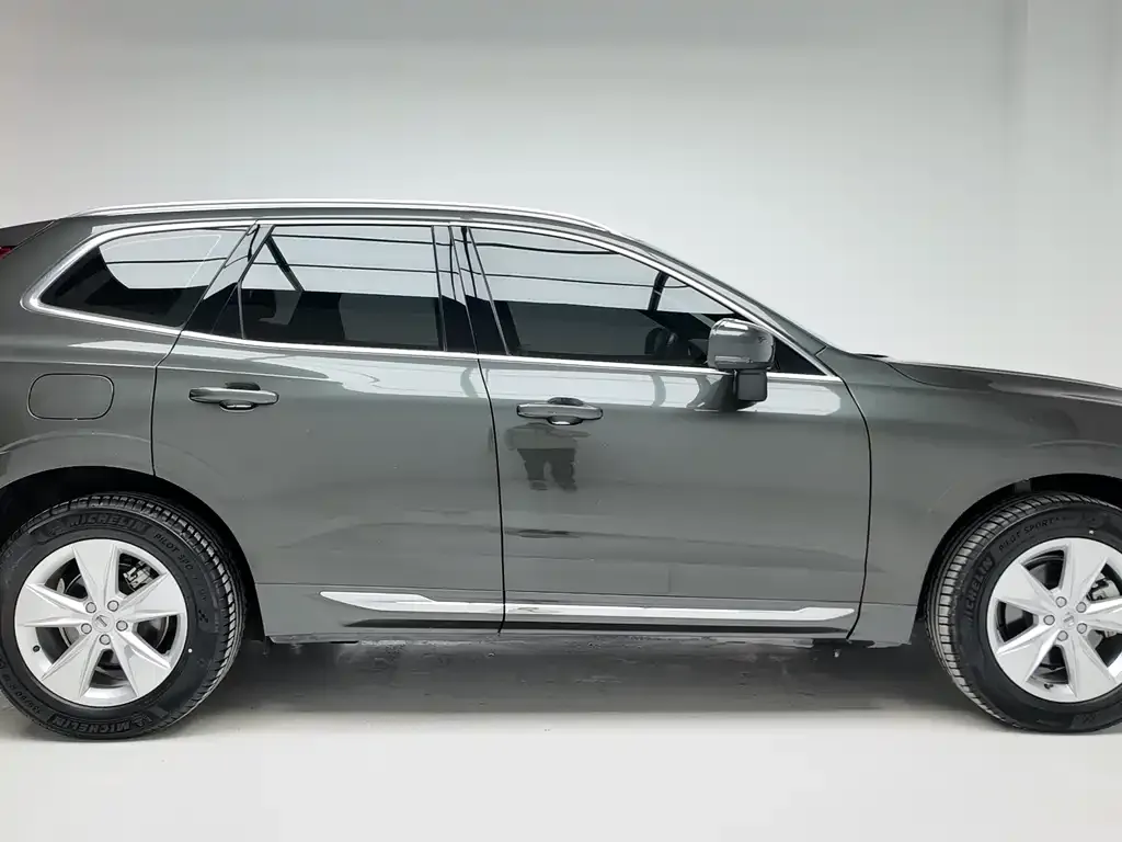Volvo XC60 — фото 2