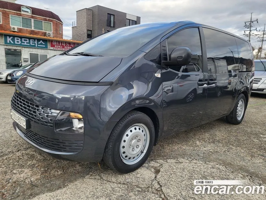Hyundai Staria — фото 1