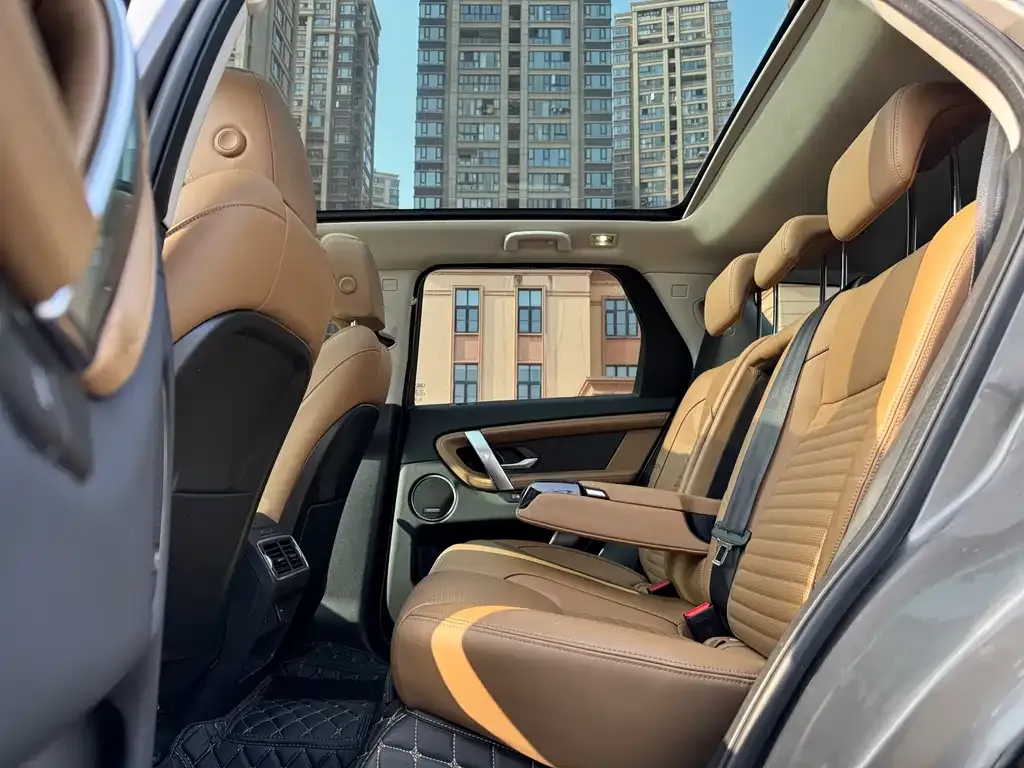 Land Rover Discovery Sport — фото 10