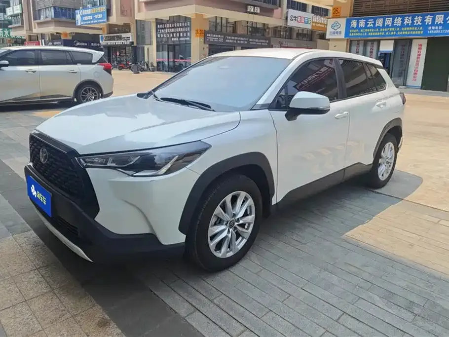 Toyota Corolla Cross — фото 1