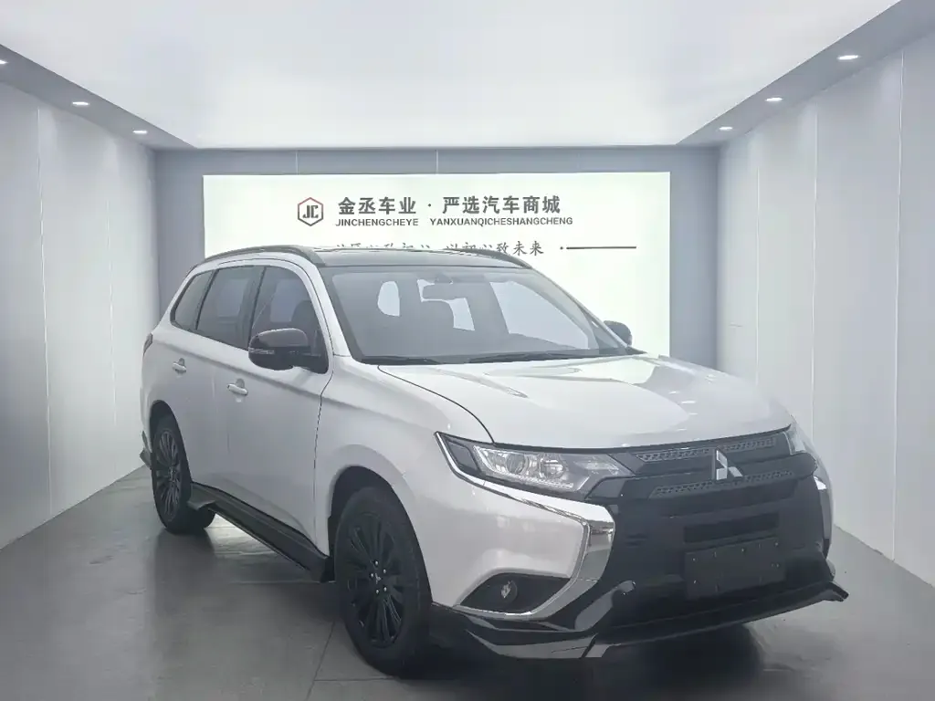 Mitsubishi Outlander 2022 из CN, фото 4