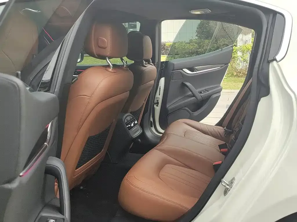 Maserati Ghibli 2021 из CN, фото 7