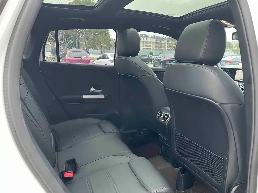 Mercedes-Benz GLA 2024 из CN, фото 10