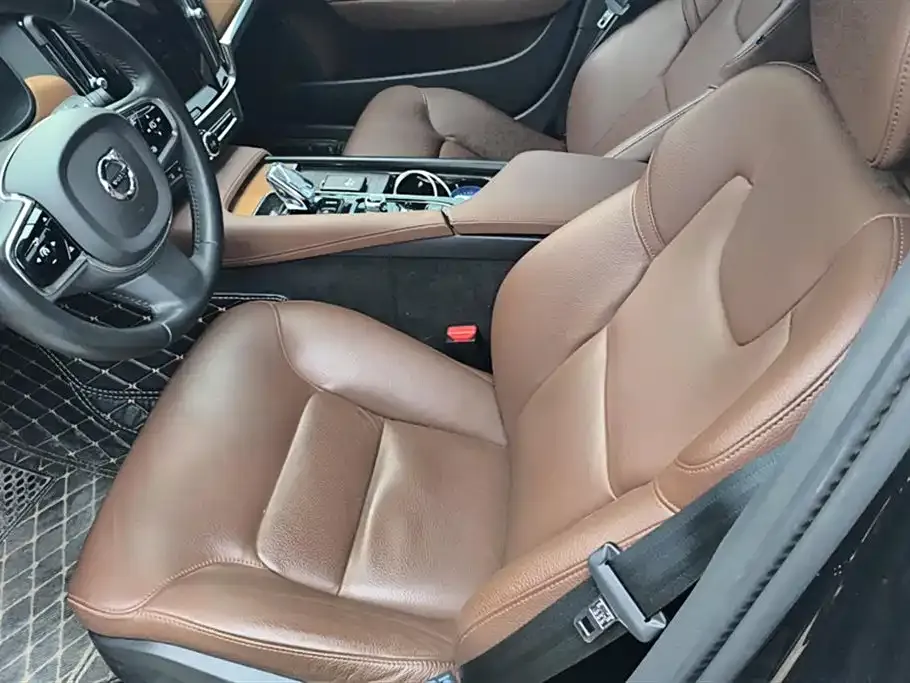 Volvo S90 2021 из CN, фото 3