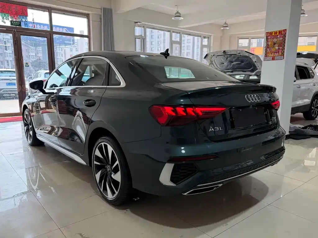 Audi A3 2023 из CN, фото 3