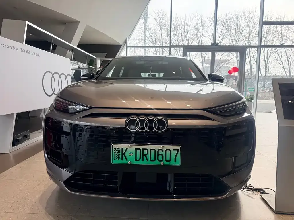 Audi Q6L e-tron — фото 9