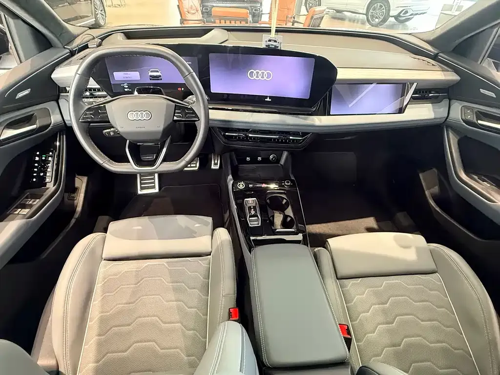 Audi Q6L e-tron — фото 6