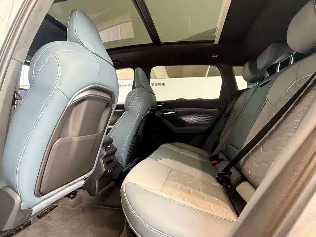 Audi Q6L e-tron — фото 10