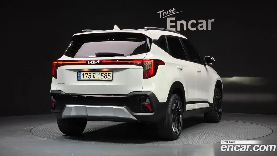 Kia Seltos 2023 из KR, фото 2