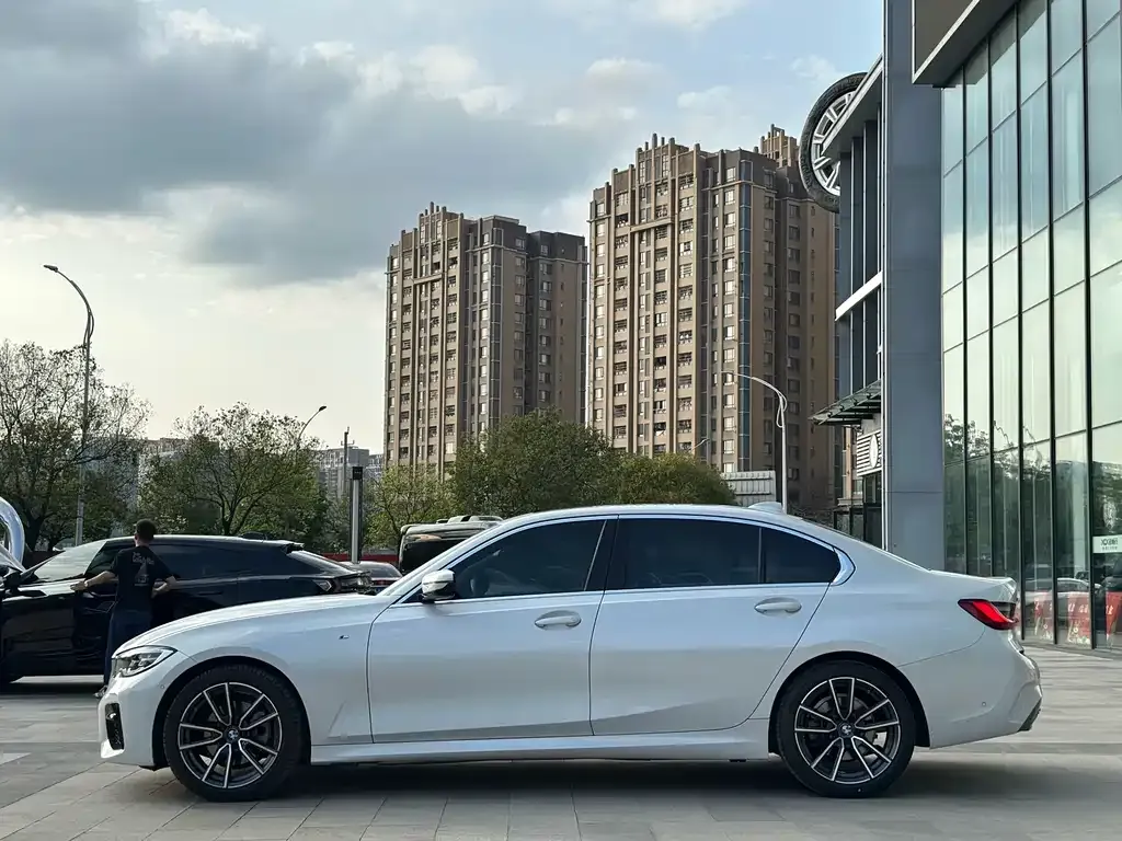 BMW 3 Series — фото 10
