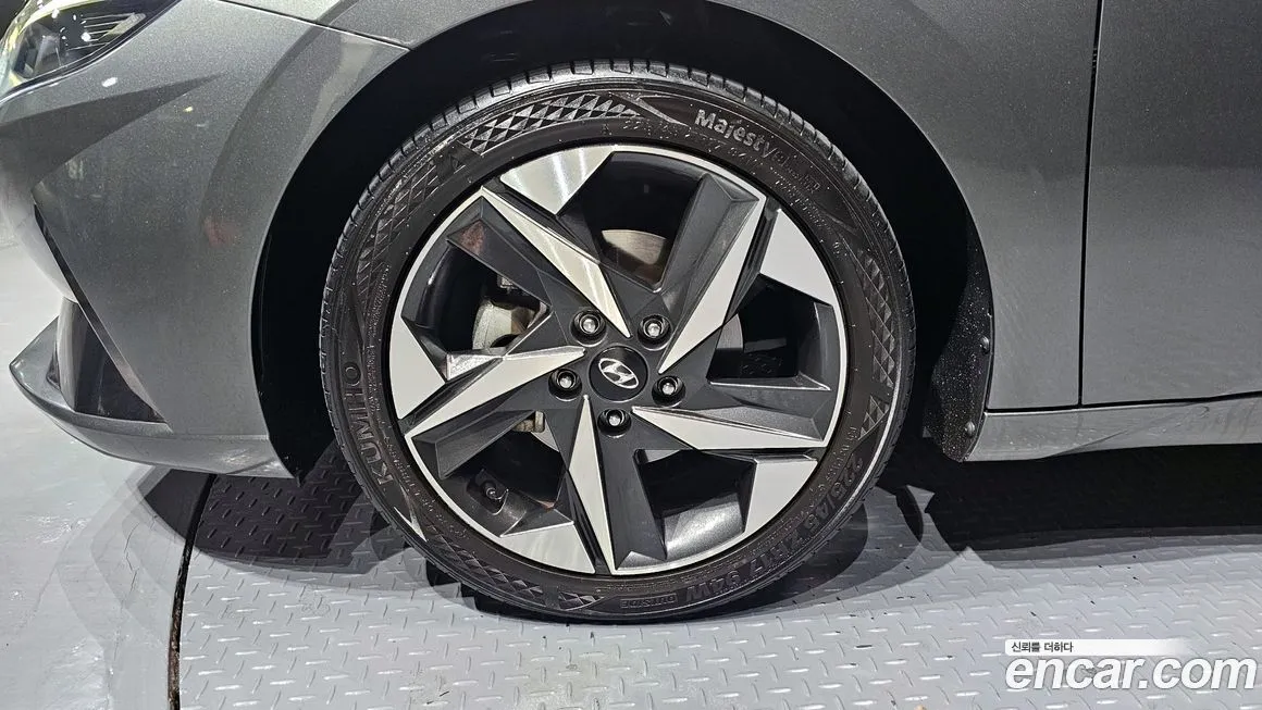 Hyundai AVANTE — фото 3