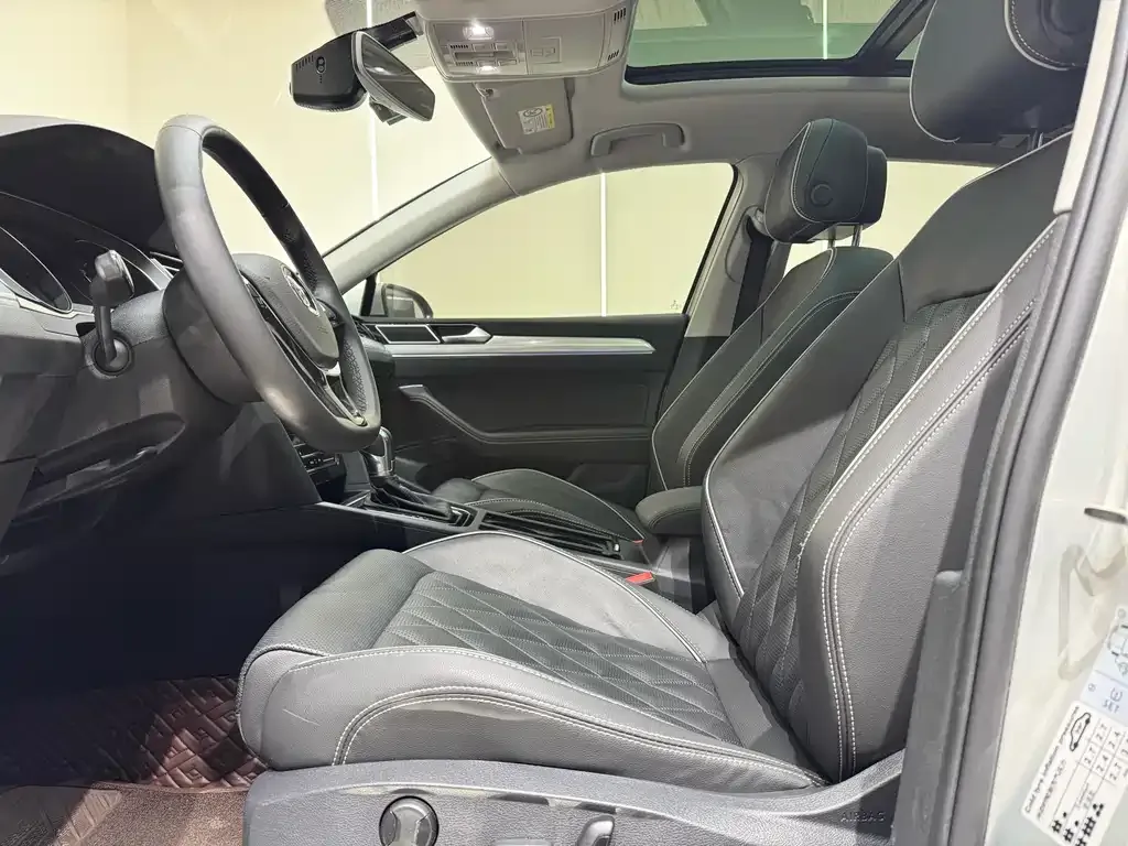 Volkswagen Magotan GTE PHEV 2021 из CN, фото 10
