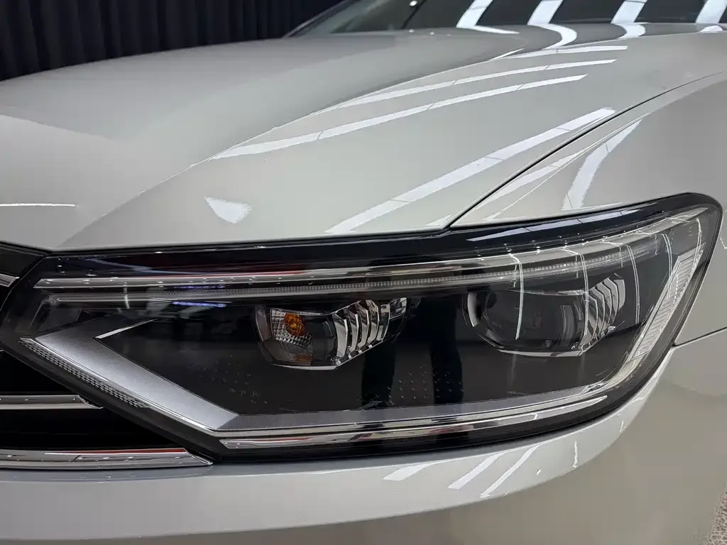 Volkswagen Magotan GTE PHEV 2021 из CN, фото 6