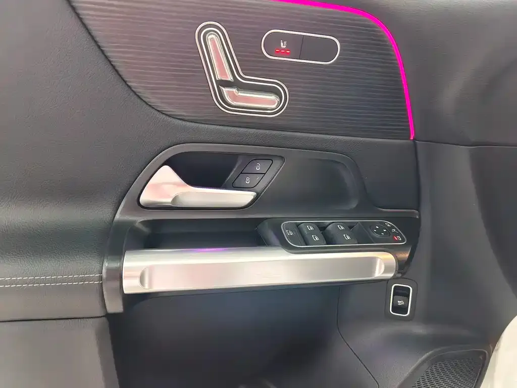 Mercedes-Benz GLB 2023 из CN, фото 3