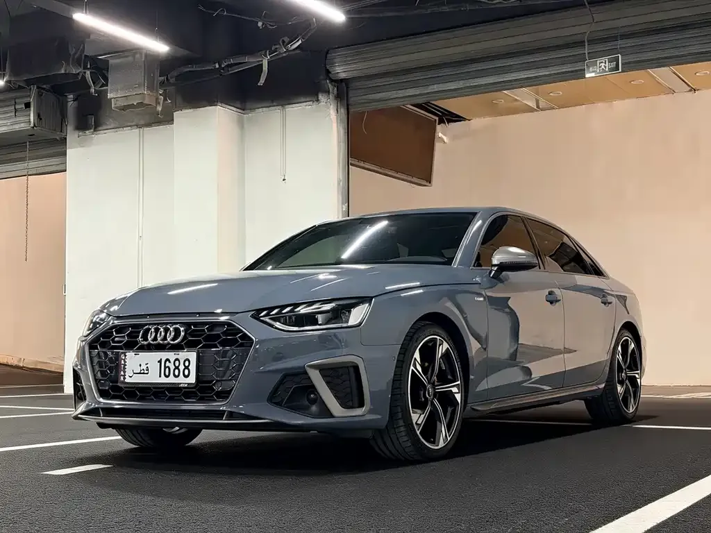 Audi A4L 2022 из CN, фото 1