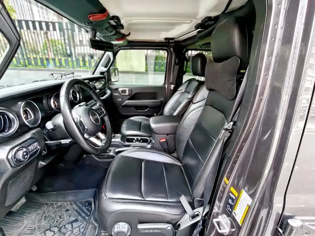 Jeep Wrangler — фото 4
