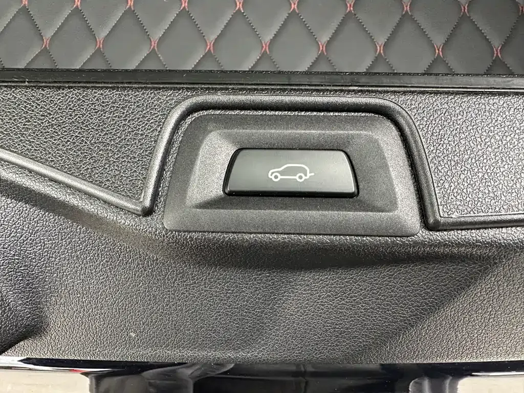 BMW X5 — фото 10