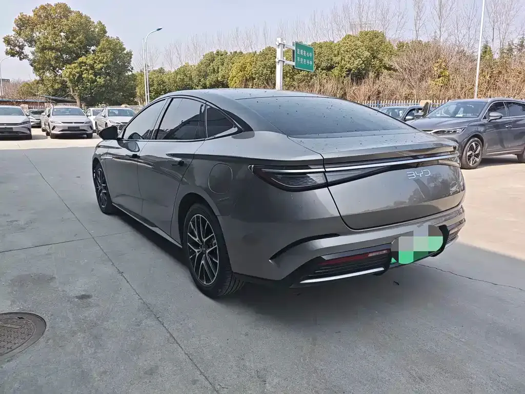 BYD Seal 07 DM-i — фото 6