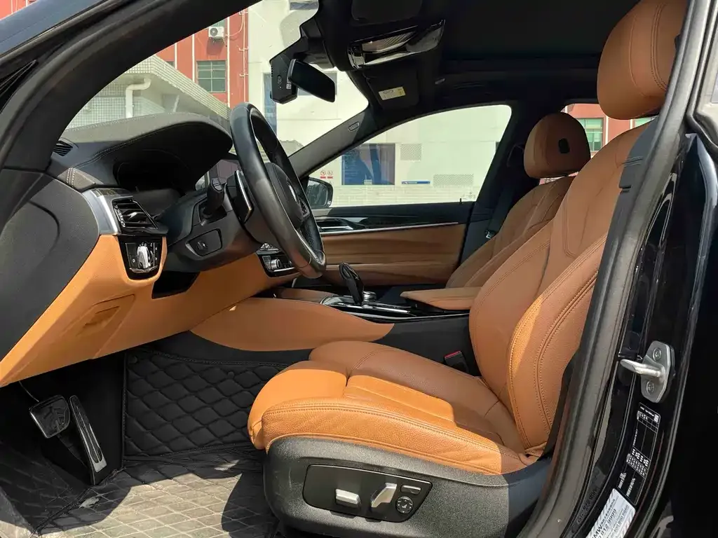 BMW 6 Series GT — фото 10