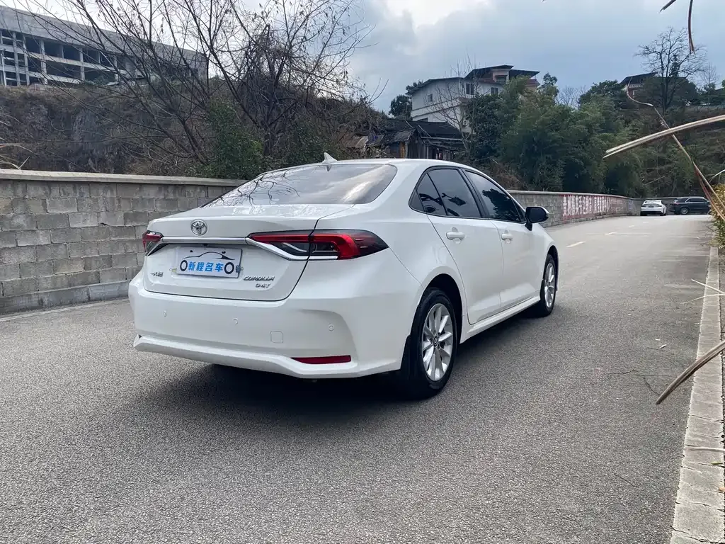 Toyota Corolla 2022 из CN, фото 7