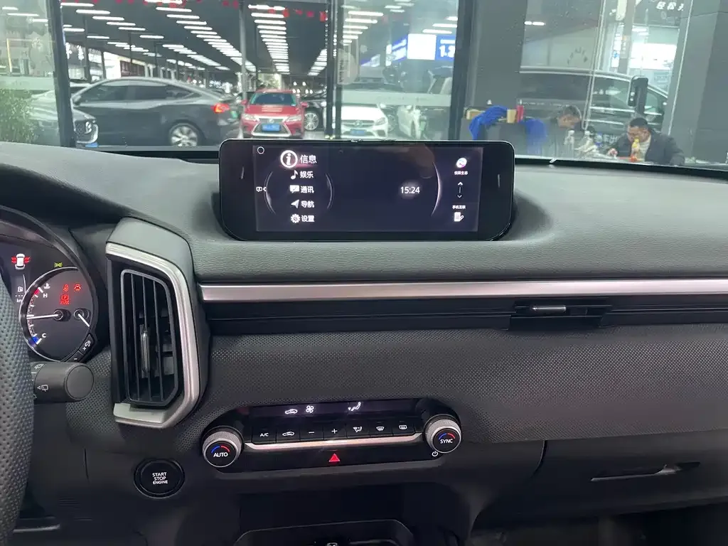 Mazda CX-50 2023 из CN, фото 4