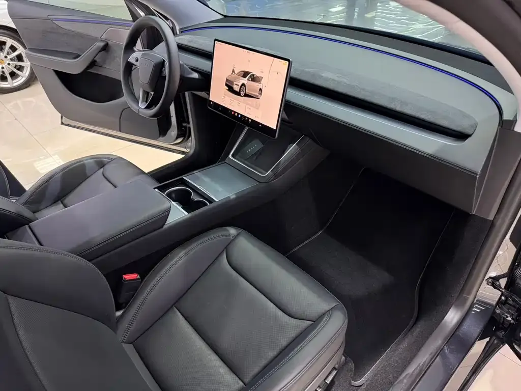 Tesla Model Y — фото 3