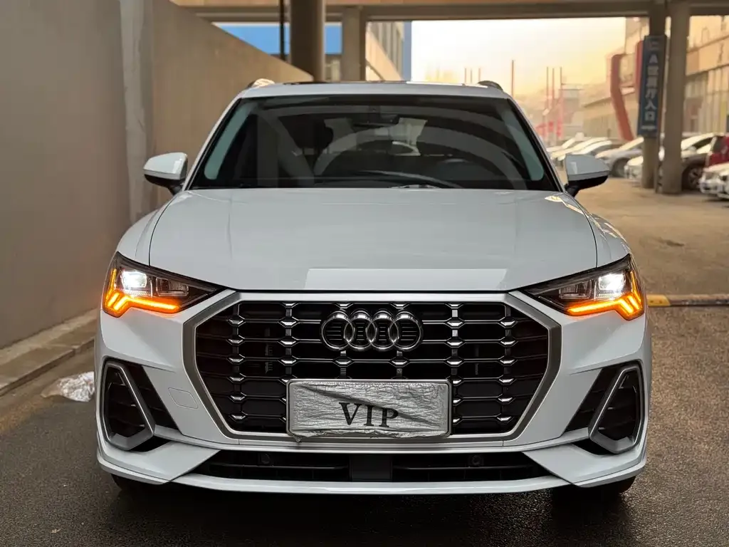 Audi Q3 — фото 5