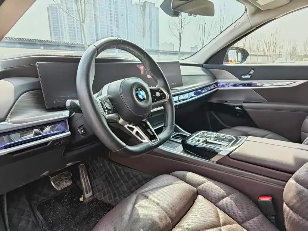 BMW 7 Series 2023 из CN, фото 3