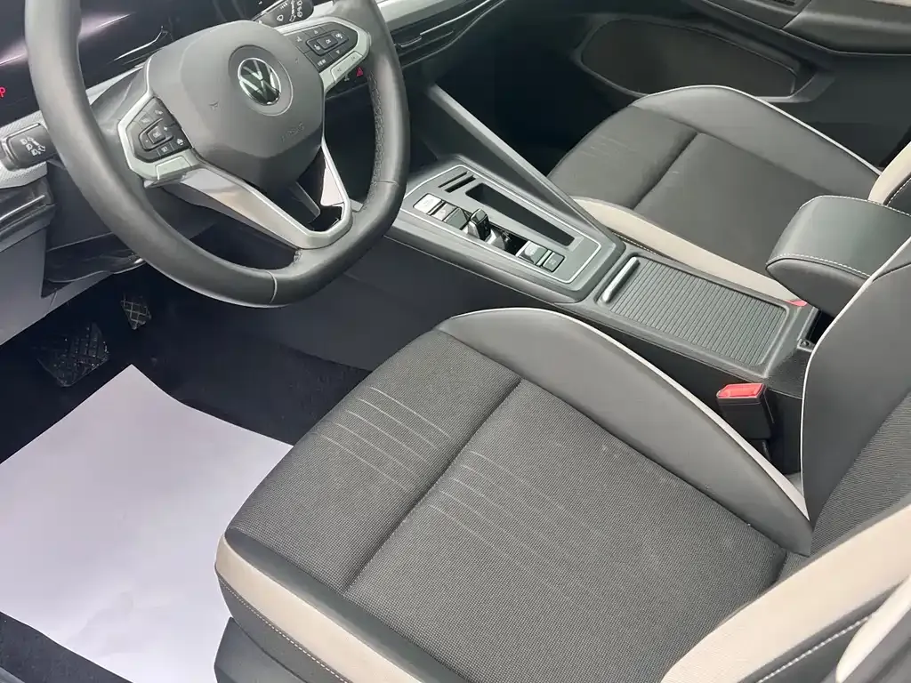 Volkswagen Golf 2022 из CN, фото 9