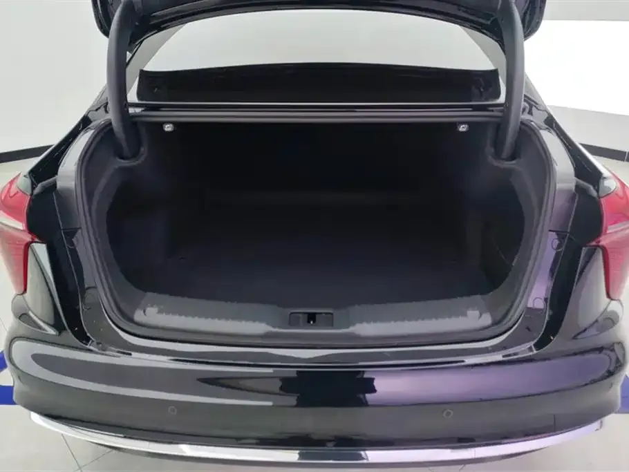 Hongqi H5 2024 из CN, фото 7