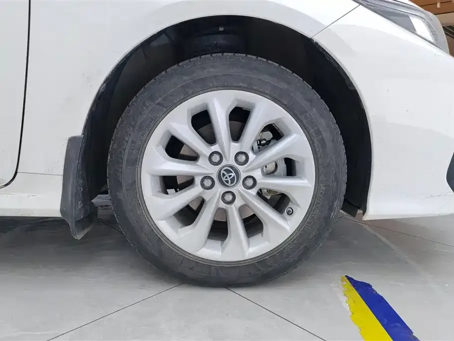 Toyota Corolla 2023 из CN, фото 6